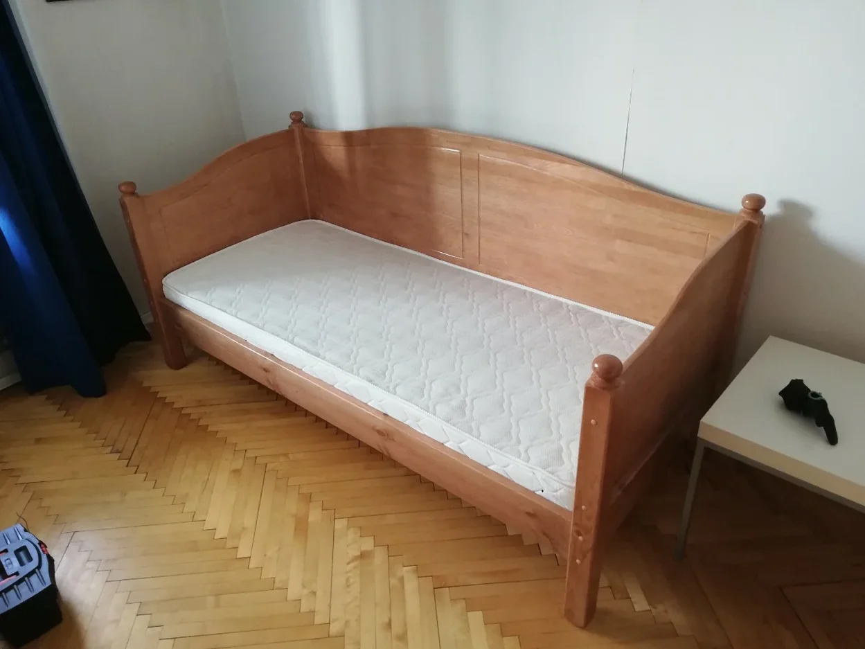 кровать три спинки массив